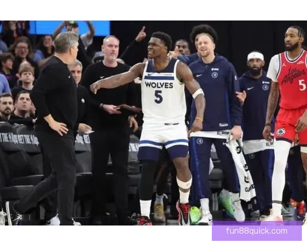 Shams:NBA扩军提案有望通过 森林狼可能迁入东部成为新焦点 Shams:NBA扩军提案有望通过 森林狼可能迁入东部成为新焦点