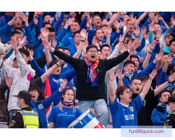 唇语专家解读追梦与老鹰球迷互怼幽默对话趣味分析